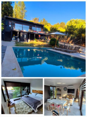 Casa de Lujo con Piscina en Primera Línea del Lago Rapel - Decoración Exquisita y Vistas Espectaculares